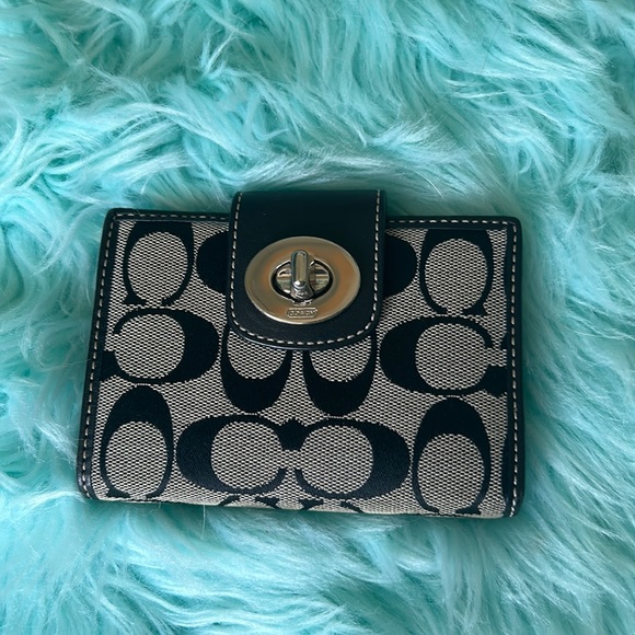 Coach wallet - Picture 1 of 3